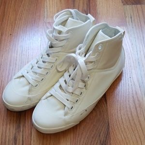 UNIQLO white high tops